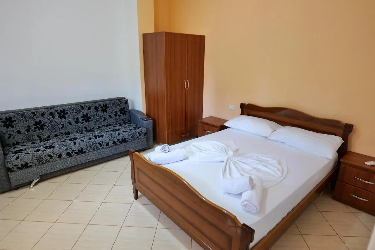 Ilias House Hotel Ksamil 0*,
