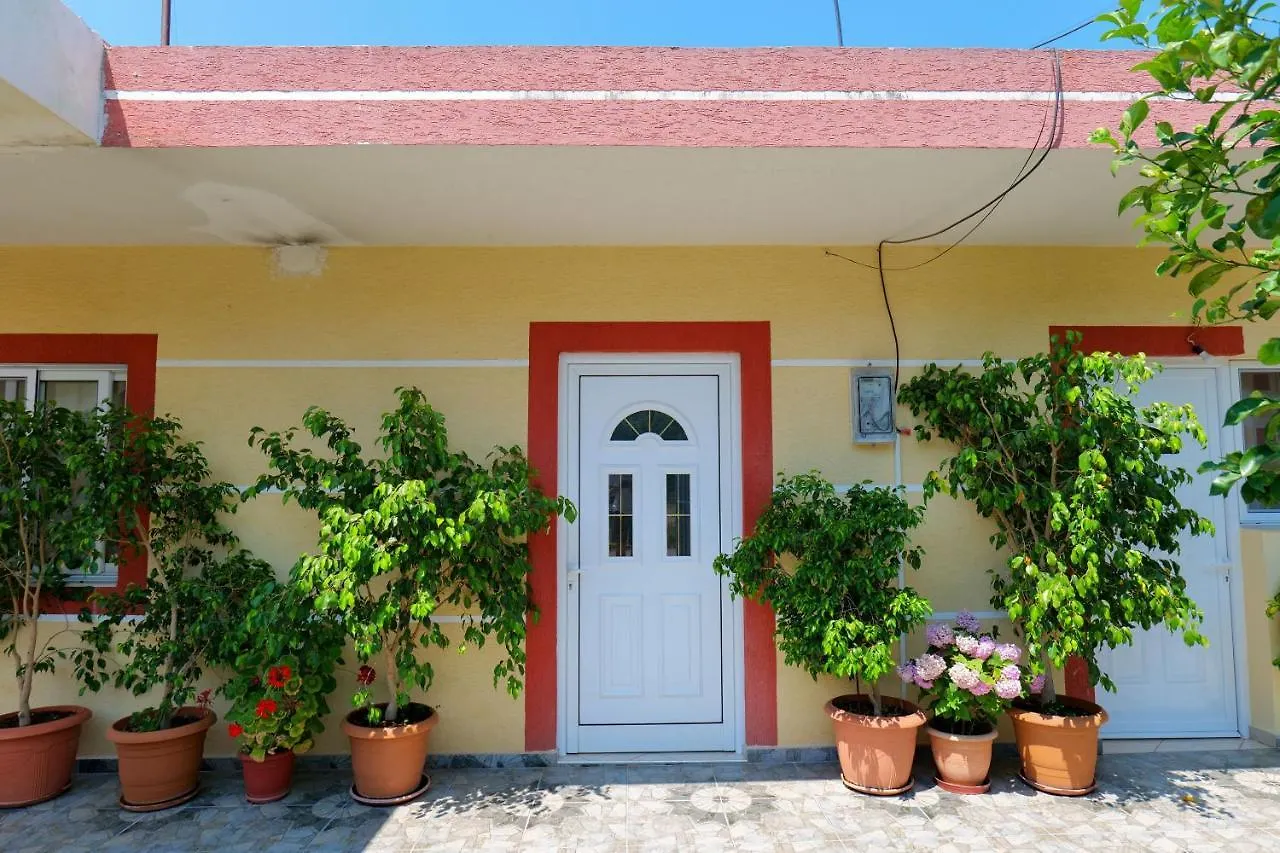 Ilias House Hotel Ksamil 0*,  Albania