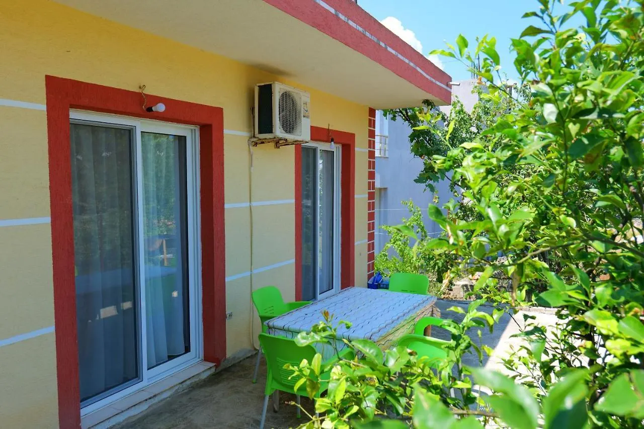 Ilias House Hotel Ksamil 0*,